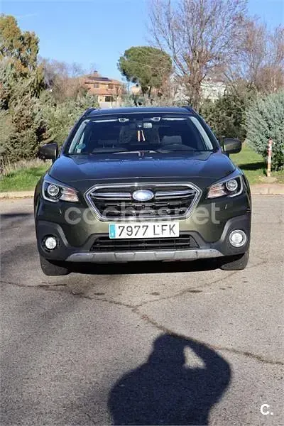 Usado Subaru Outback 175 CV (128 kW) 2020 Verde Familiar