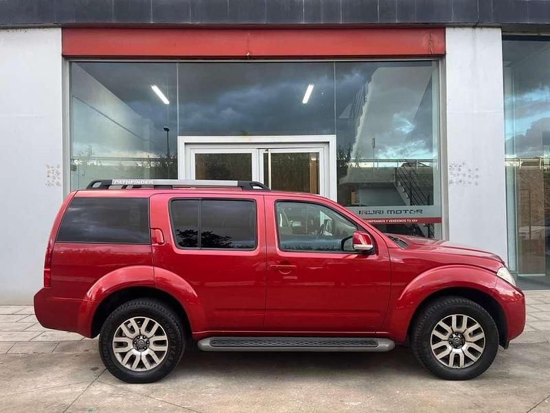Rojo Usado 2012 Nissan Pathfinder SUV | 23.999 € - Imagen 1/4