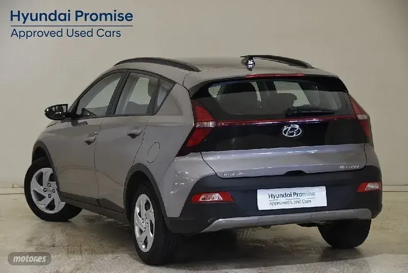 Usado Hyundai Bayon 84 CV (61 kW) 2023 Oro / dorado SUV