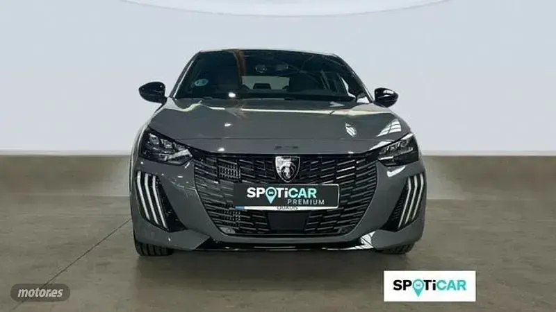 Usado Peugeot 208 GT 136 CV (100 kW) 2024 Gris Utilitario