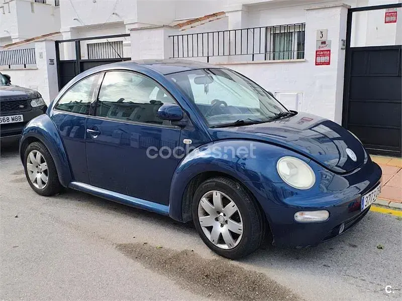 Usado VW New Beetle 90 CV (66 kW) 1999 Azul Utilitario