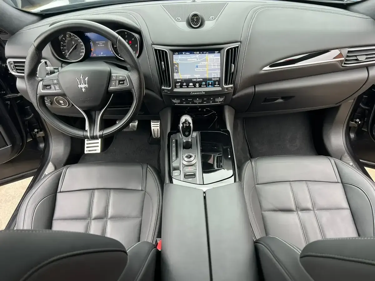 Usado Maserati Levante 275 CV (202 kW) 2018 Negro SUV