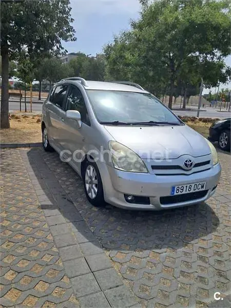 Usado Toyota Corolla Verso Sol 116 CV (85 kW) 2004 Gris / plata Monovolumen