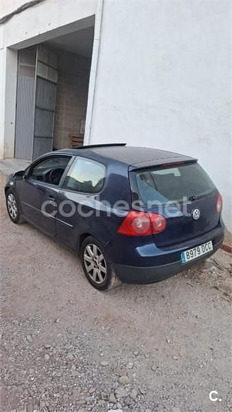 Azul Usado 2005 VW Golf IV Berlina | 1700 € (Super precio) - Imagen 1/1