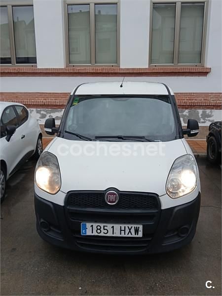 Usado Fiat Doblò 105 CV (77 kW) 2012 Blanco Monovolumen