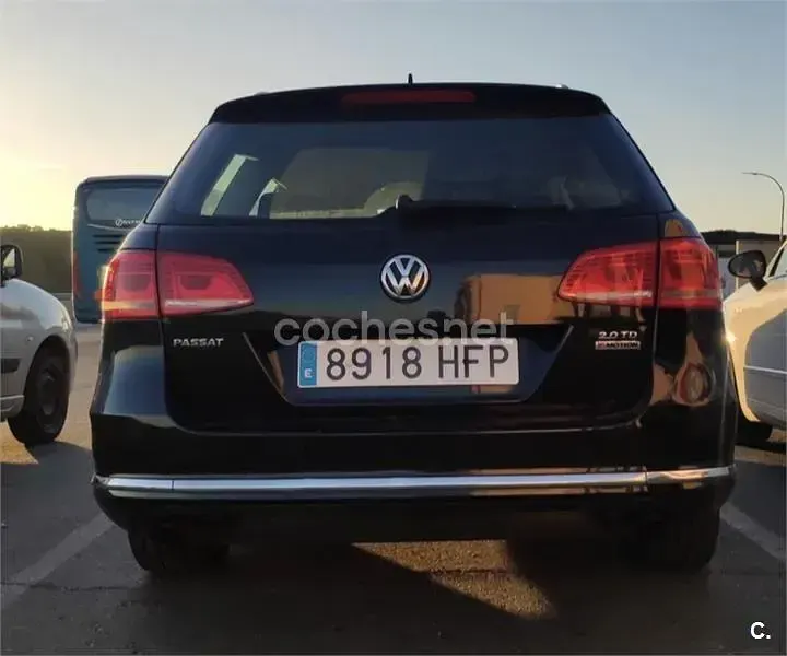 Usado VW Passat Highline 170 CV (125 kW) 2011 Azul Familiar