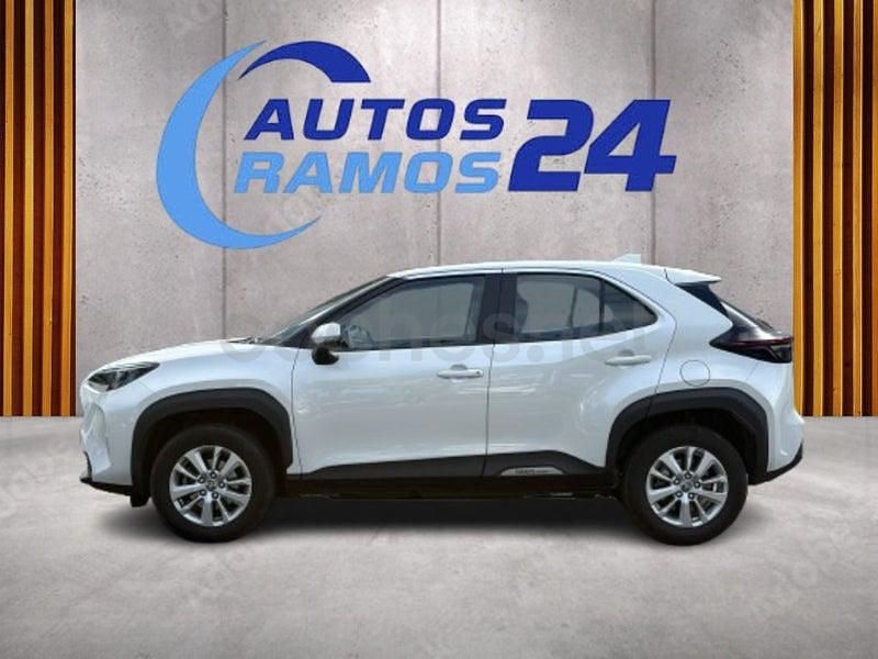 Usado Toyota Yaris Cross Active 116 CV (85 kW) 2022 Blanco SUV
