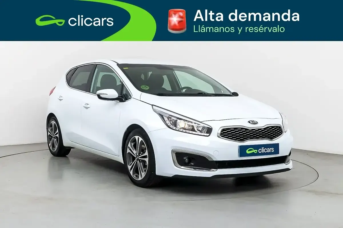 Usado Kia Ceed 120 CV (88 kW) 2018 Blanco Utilitario