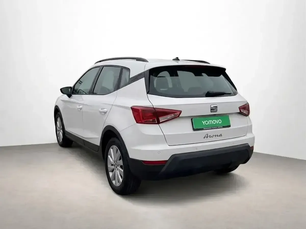 Usado Seat Arona Style 110 CV (80 kW) 2021 Blanco SUV