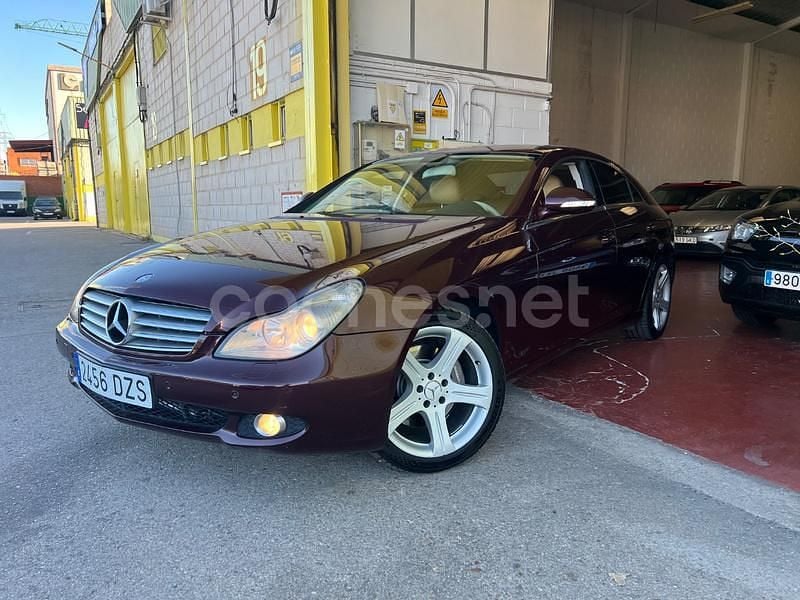Usado Mercedes CLS500 306 CV (225 kW) 2006 Granate Berlina
