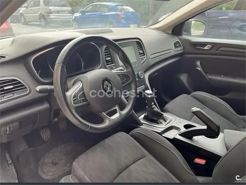 Usado Renault Mégane LIMITED 115 CV (84 kW) 2019 Blanco Berlina