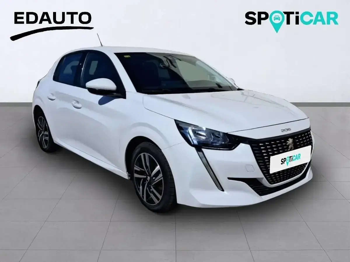 Usado Peugeot 208 Allure 100 CV (73 kW) 2020 Blanco Utilitario