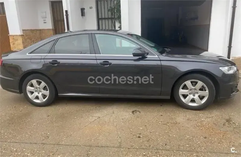 Usado Audi A6 190 CV (139 kW) 2015 Gris / plata Berlina