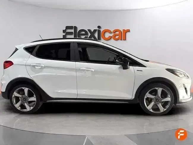 Usado Ford Fiesta Active 100 CV (73 kW) 2019 Blanco Utilitario