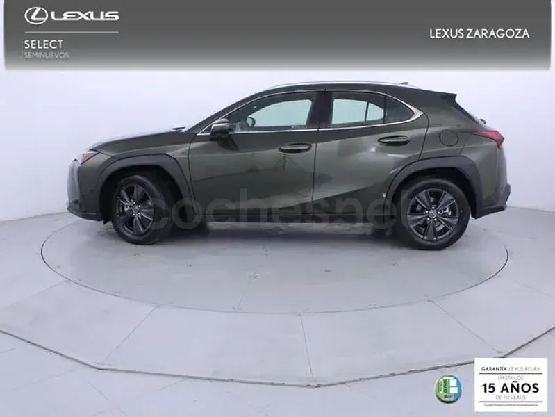 Usado Lexus UX 199 CV (146 kW) 2025 Verde SUV