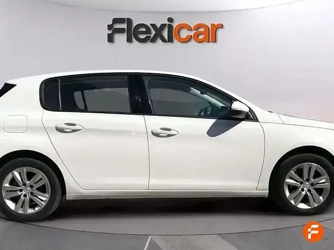 Usado Peugeot 308 Access 110 CV (80 kW) 2020 Blanco Berlina