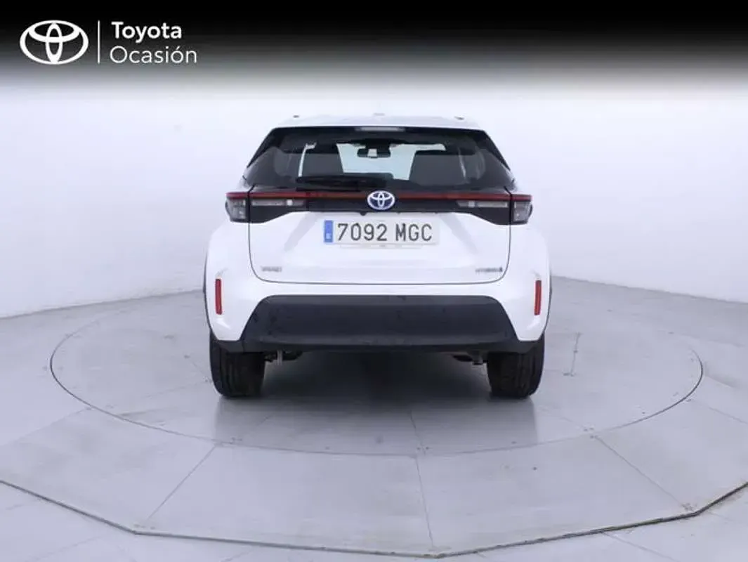 Usado Toyota Yaris Cross Active 116 CV (85 kW) 2023 Blanco SUV