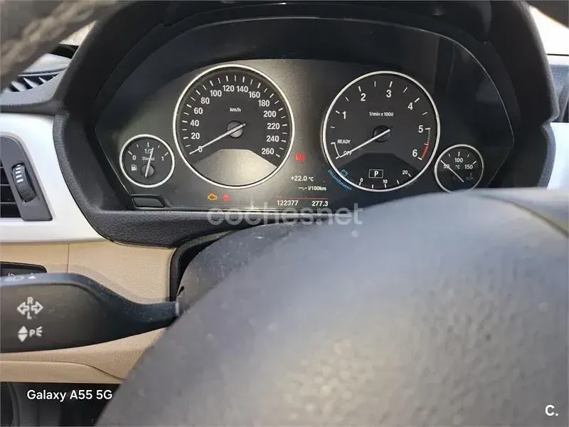 Usado BMW 318 150 CV (110 kW) 2019 Negro Familiar