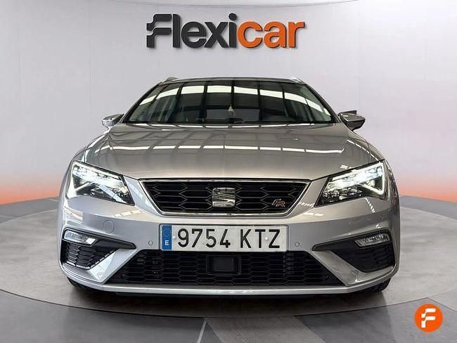 Usado Seat Leon FR 130 CV (95 kW) 2019 Gris Familiar