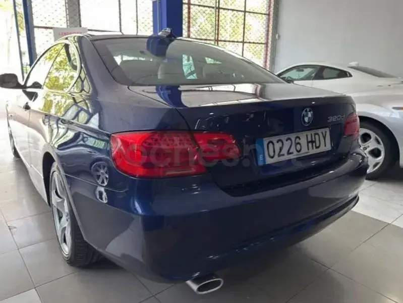 Usado BMW 320 184 CV (135 kW) 2011 Azul Coupe