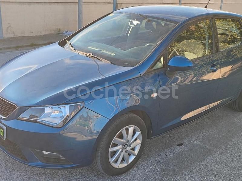 Usado Seat Ibiza Style 105 CV (77 kW) 2014 Azul Berlina
