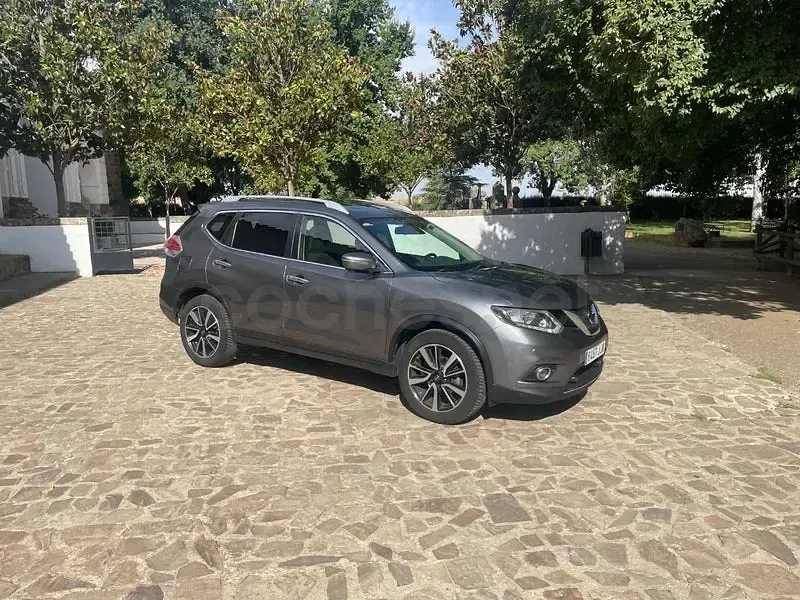 Usado Nissan X-Trail Tekna 130 CV (95 kW) 2015 Gris / plata SUV
