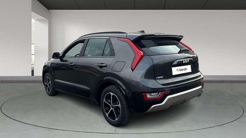 Usado Kia Niro 129 CV (94 kW) 2025 Gris SUV