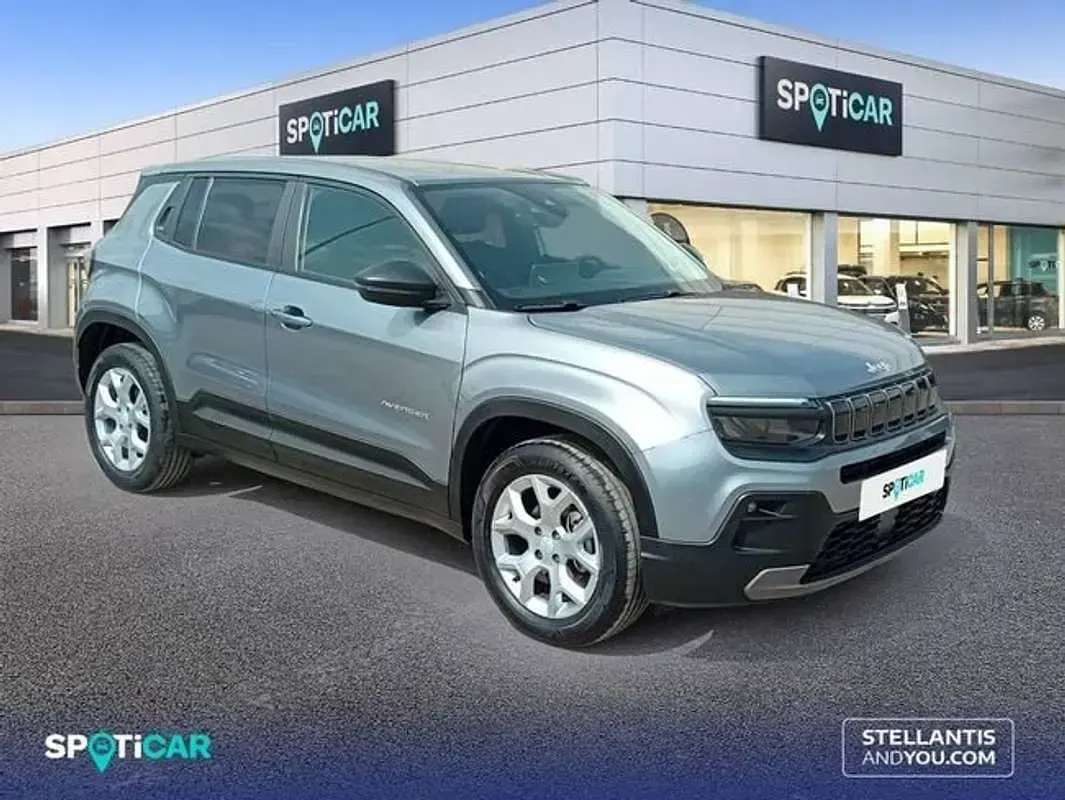 Usado Jeep Avenger Altitude 101 CV (74 kW) 2023 Gris SUV