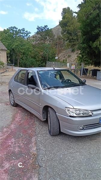 Usado Peugeot 306 71 CV (52 kW) 2001 Gris / plata Berlina