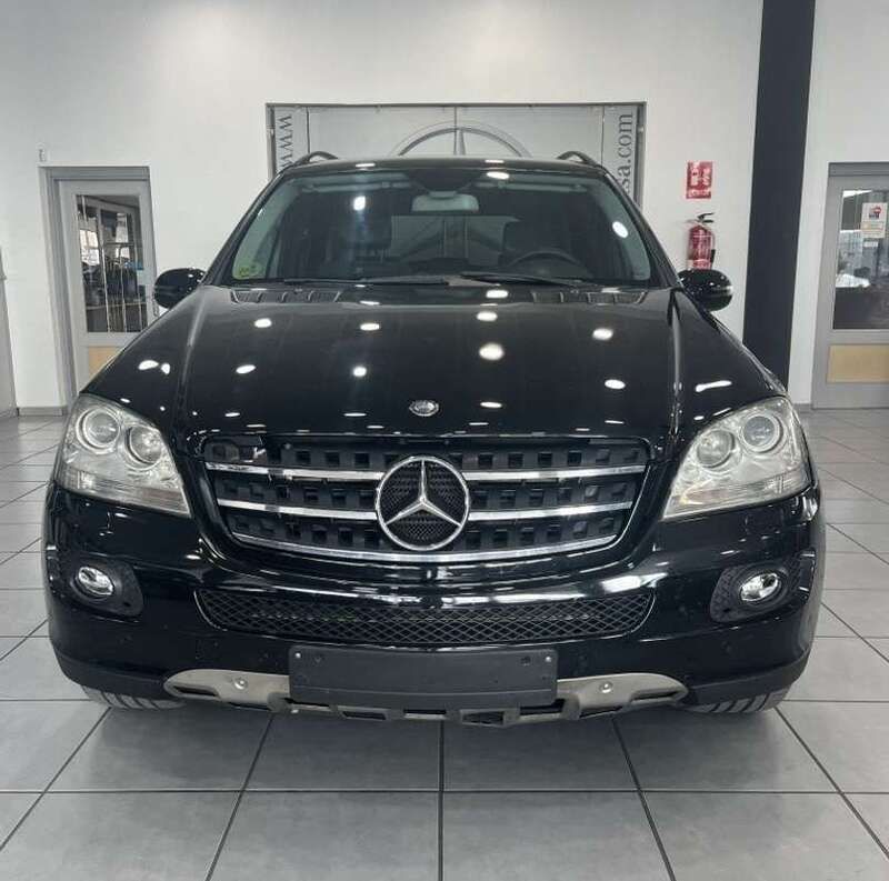 Negro Usado 2006 Mercedes ML420 SUV | 10.900 € (Precio justo) - Imagen 1/4