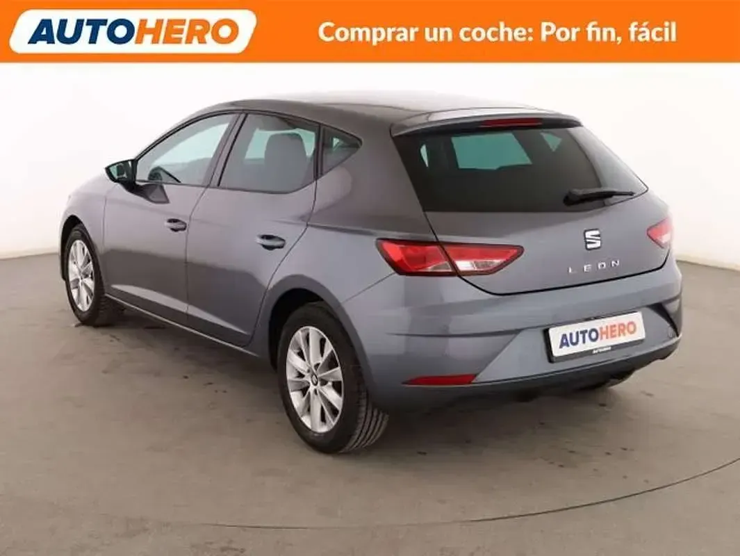 Usado Seat Leon Style 125 CV (91 kW) 2017 Gris Utilitario