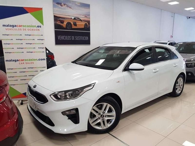 Usado Kia Ceed 120 CV (88 kW) 2021 Blanco Utilitario
