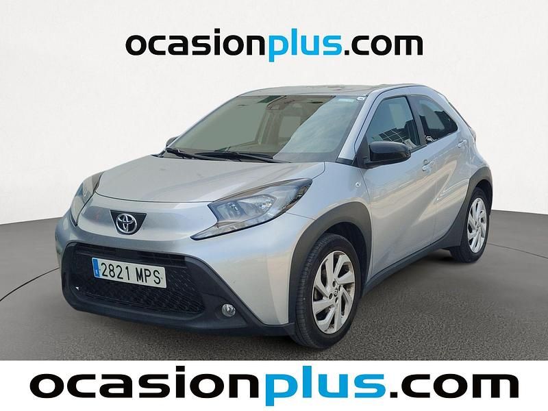 Gris Usado 2024 Toyota Aygo Play Utilitario | 13.182 € (Precio justo) - Imagen 1/4
