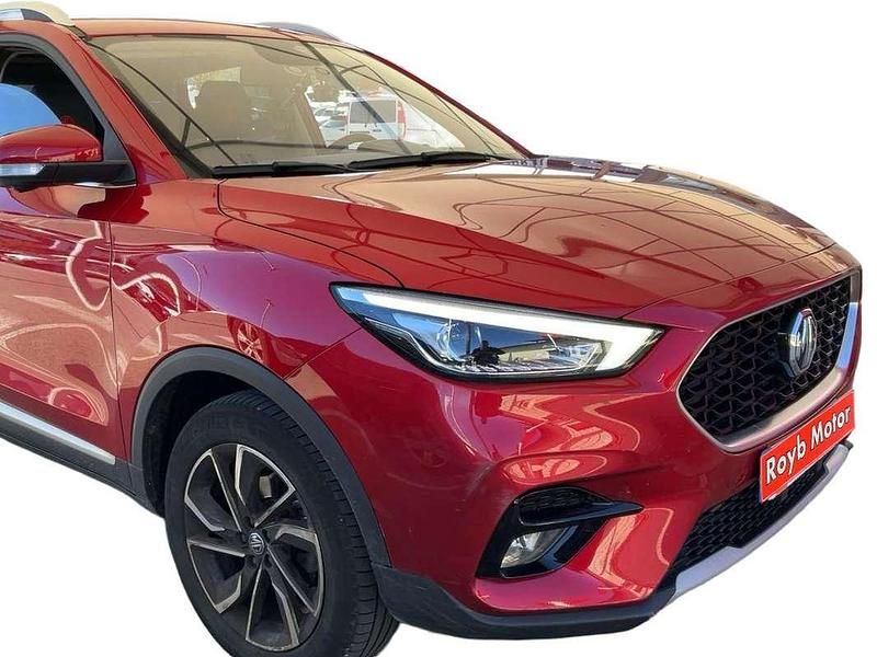 Usado MG ZS Luxury 111 CV (81 kW) 2023 Rojo SUV