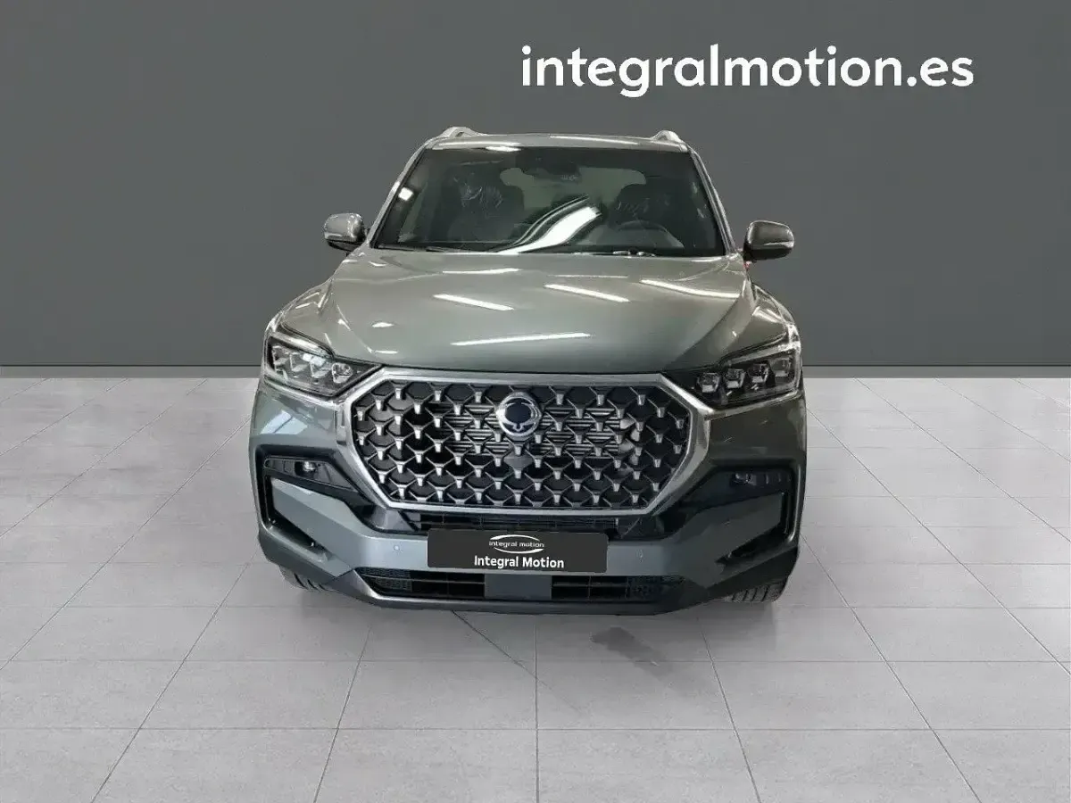 Nuevo SsangYong Rexton Limited 202 CV (148 kW) 2026 Gris