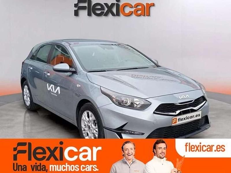 Gris Usado 2024 Kia Ceed Utilitario | 16.490 € (Buen precio) - Imagen 1/4