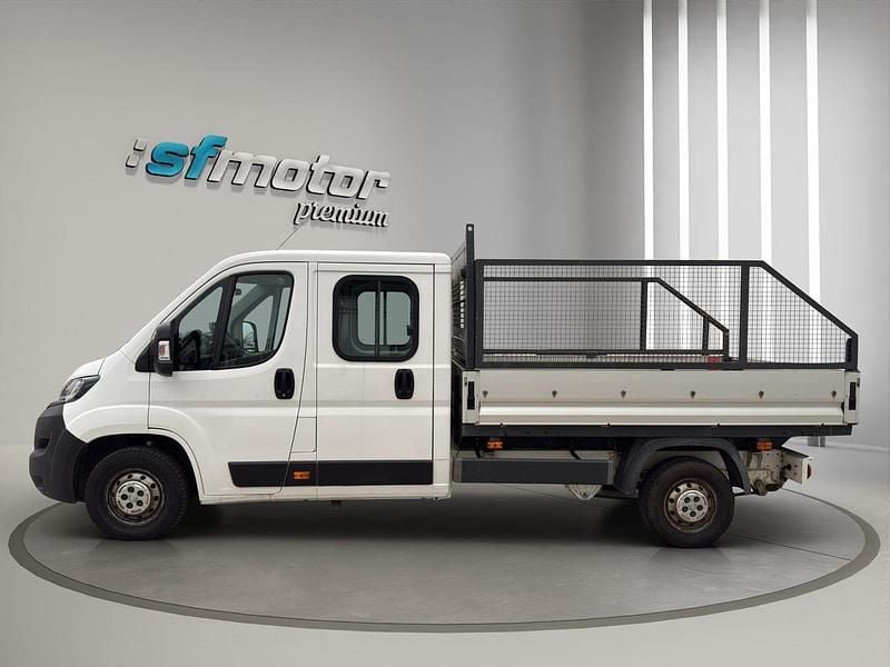 Usado Peugeot Boxer 140 CV (102 kW) 2019 Blanco metalizado Van
