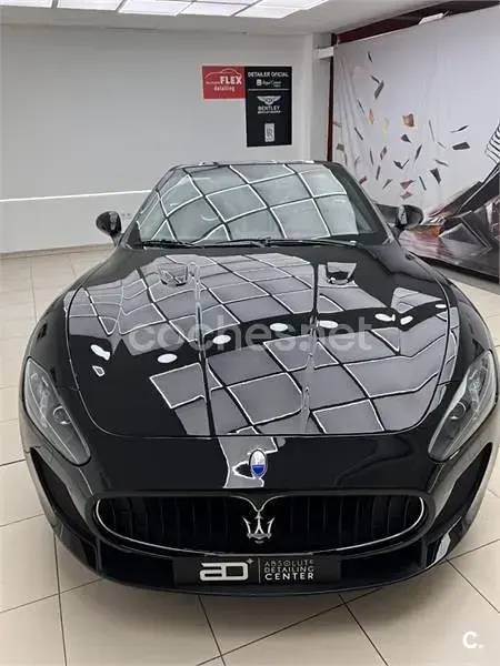 Usado Maserati GranCabrio 460 CV (338 kW) 2013 Negro Descapotable