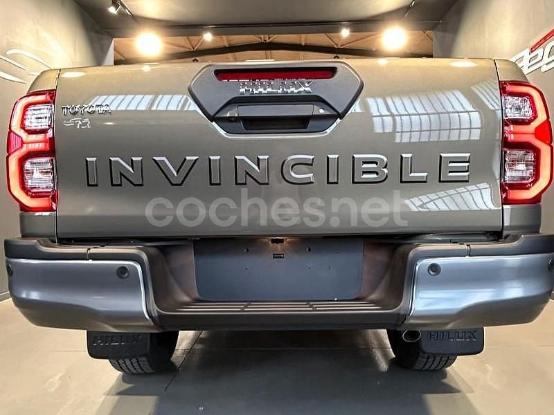 Marrón Nuevo 2025 Toyota HiLux Recogida | 50.900 € (Caro) - Imagen 1/4