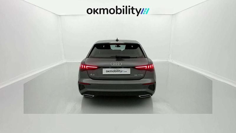 Usado Audi A3 S-Line 150 CV (110 kW) 2024 Plateado Familiar