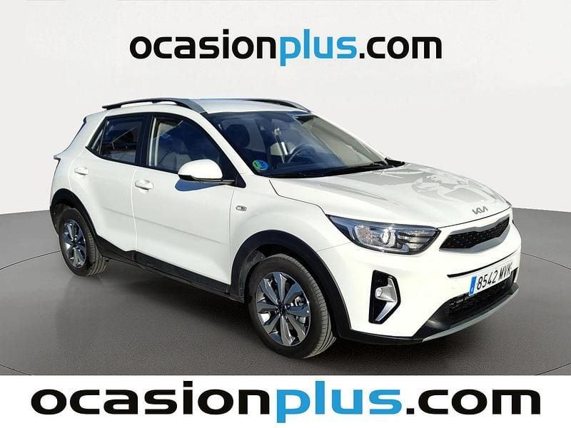 Usado Kia Stonic 100 CV (73 kW) 2024 Blanco SUV