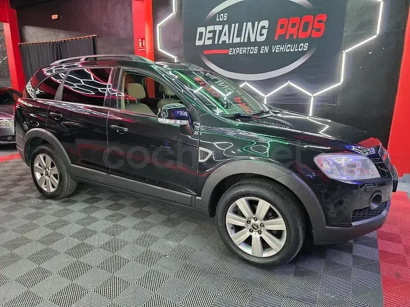 Usado Chevrolet Captiva LT 150 CV (110 kW) 2009 Negro SUV