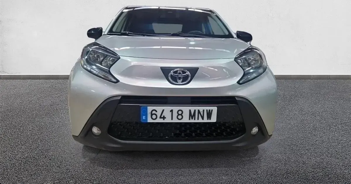 Usado Toyota Aygo X Play 72 CV (52 kW) 2024 SUV