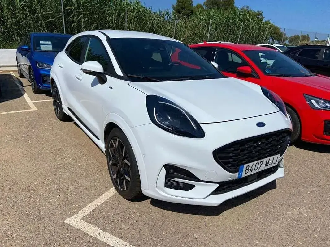 Usado Ford Puma Titanium 125 CV (91 kW) 2023 Blanco SUV
