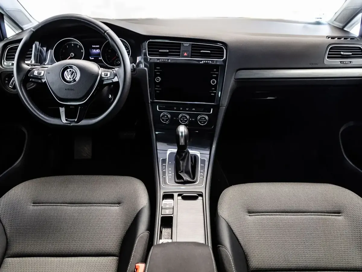 Brugt VW Golf VII Advance 130 HK (95 kW) 2019 Hvid Sedan
