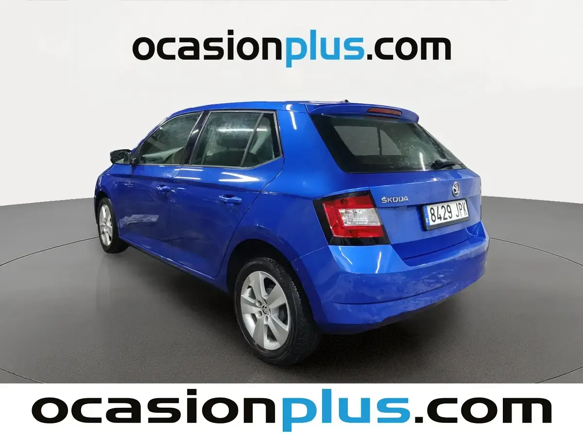 Usado Skoda Fabia Ambition 75 CV (55 kW) 2016 Azul Utilitario