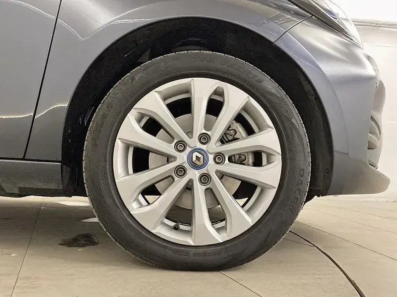 Usado Renault Zoe Intens 80 kW (110 CV) 2020 Gris Utilitario