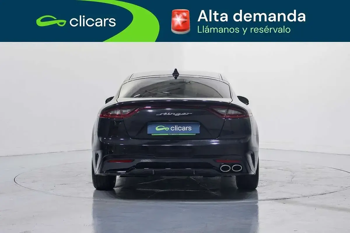 Usado Kia Stinger GT-Line 200 CV (147 kW) 2017 Negro Utilitario