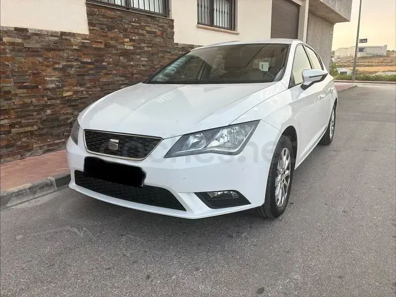 Usado Seat Leon I-Tech 105 CV (77 kW) 2013 Blanco Berlina