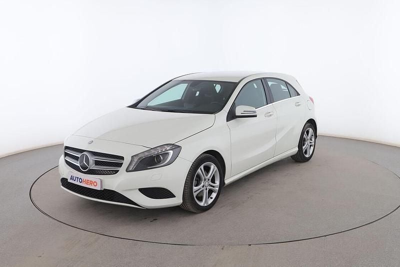 Usado Mercedes A200 Urban 135 CV (99 kW) 2013 Blanco Utilitario